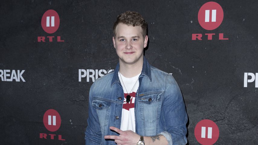 Da ist der Bauch! Felix van Deventer zeigt schwangere Antje!