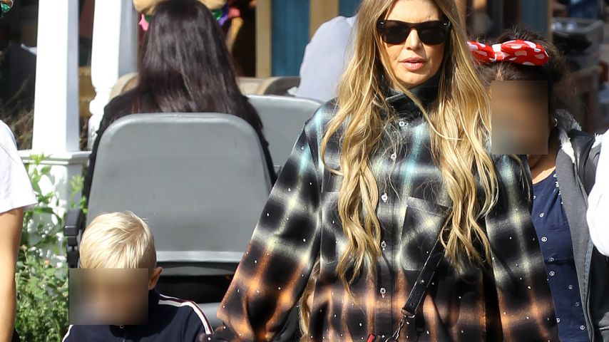 Fergie mit ihrem Sohn Axl im Disneyland, 2019