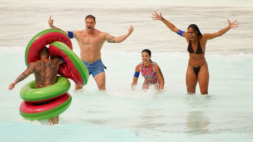 Filip Pavlovic, Mimi Kraus, Fernanda Brandao und Cecilia Asoro bei den "RTL Wasserspielen"