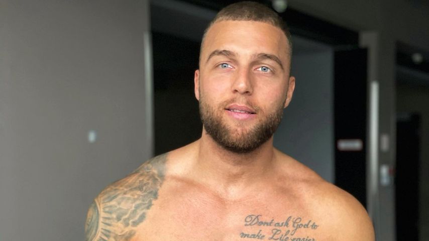 Große Füße? Das schreckt Filip Pavlovic beim Dating ab!