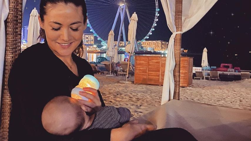 Fiona Erdmann mit ihrem Sohn