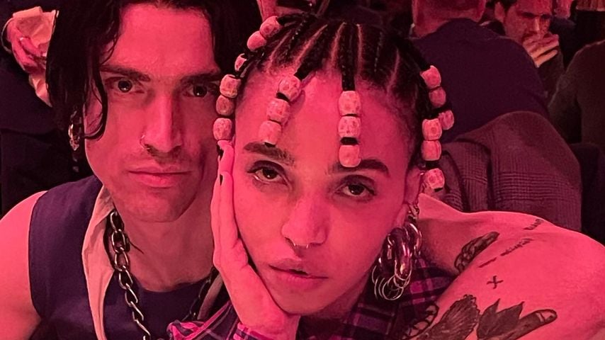 Mit Paarfoto: FKA Twigs lüftet die Identität ihres Freundes
