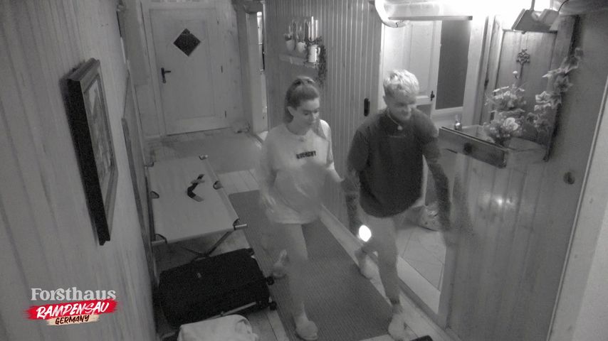 Flocke und Elsa Latifaj bei "Forsthaus Rampensau Germany"