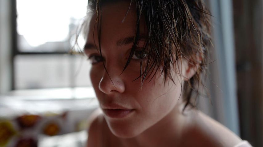 Zach Braffs Freundin Florence Pugh kaum wiederzuerkennen!
