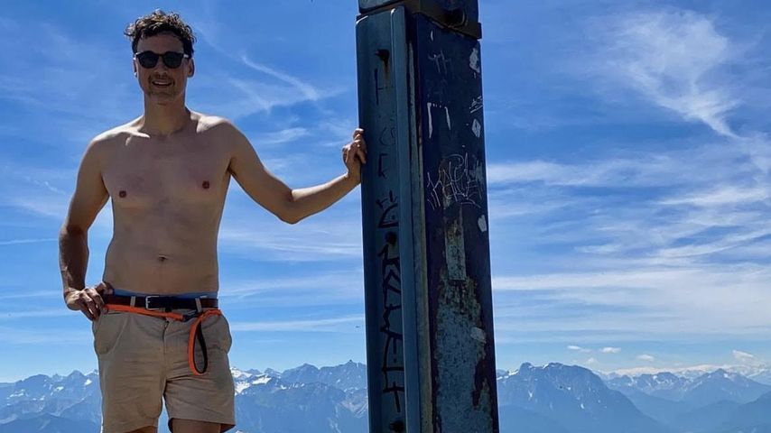 Florian David Fitz und sein Hund Elmo im Juni 2024