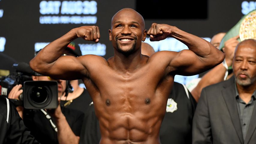 Floyd Mayweather Jr. beim offiziellen Wiegen in Las Vegas 2017