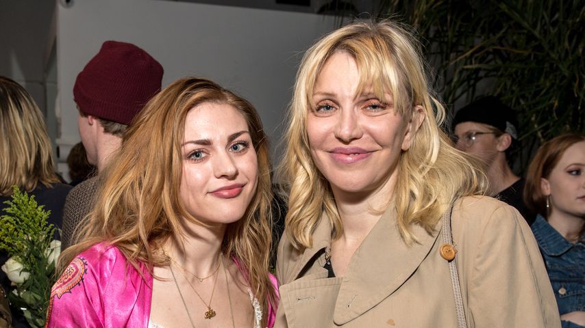 Frances Bean Cobain und Courtney Love im März 2018
