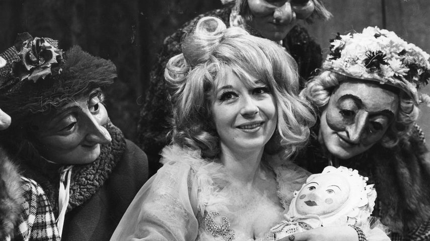 Frances Cuka, 1966