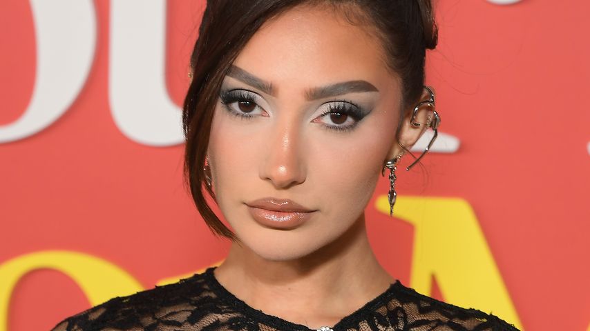 Francesca Farago feiert Griechische-Mythologie-Babyparty
