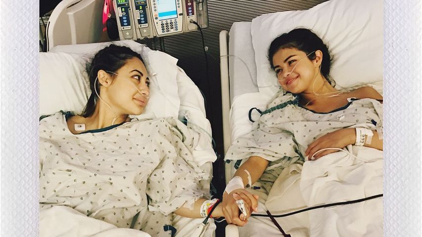 Francia Raisa und Selena Gomez im Krankenhaus 2017