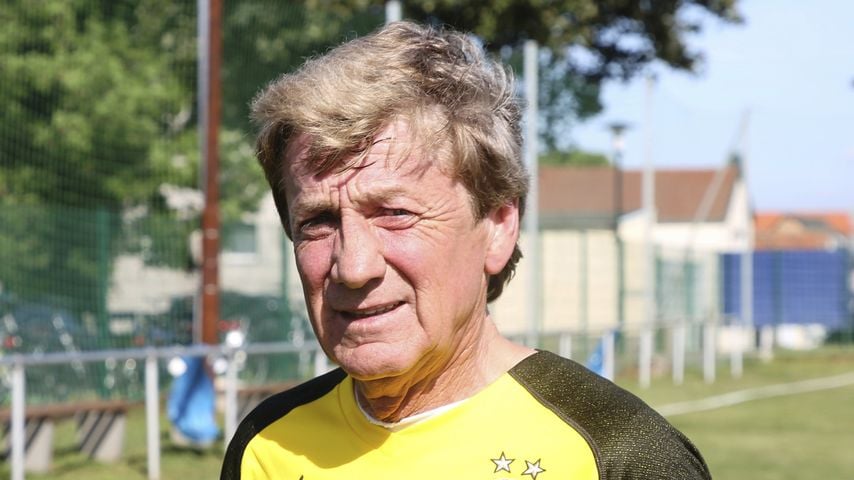 Vereine trauern um Ex-Fußball-Weltmeister Frank Mill (†67)