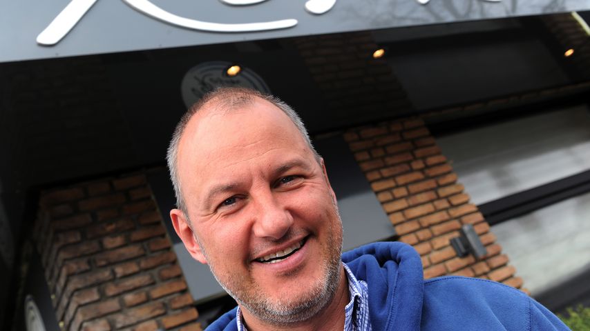 Frank Rosin vor seinem Restaurant "Rosin" in Dorsten