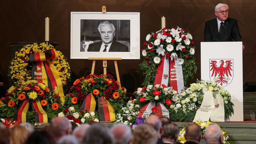 Frank-Walter Steinmeier hält eine Rede bei der Andacht für Manfred Stolpe