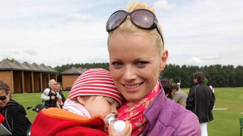 Franziska Knuppe und ihre Tochter Mathilda 2009