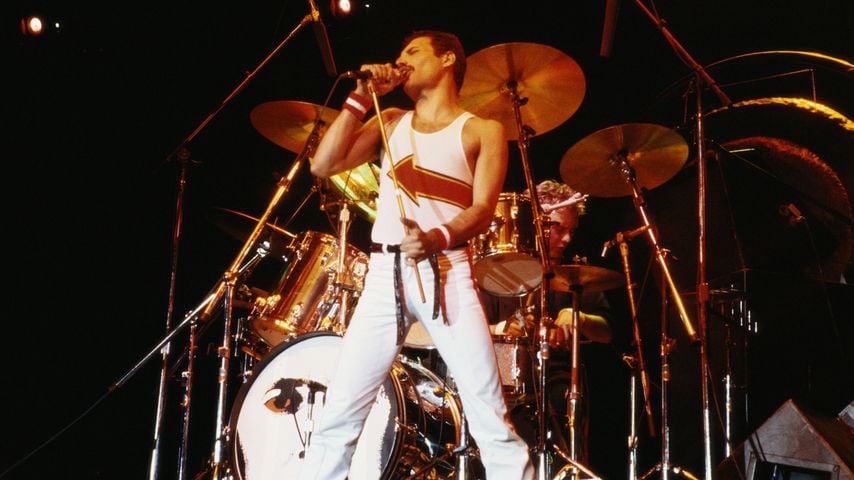 Freddie Mercury, 1982