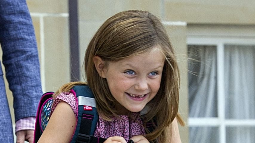 Frederik und Mary begleiten Prinzessin Isabella an ihrem ersten Schultag in Amalienborg, Kopenhagen