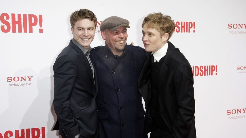 Friedrich Mücke, Tom Zickler und Matthias Schweighöfer bei einer Filmpremiere