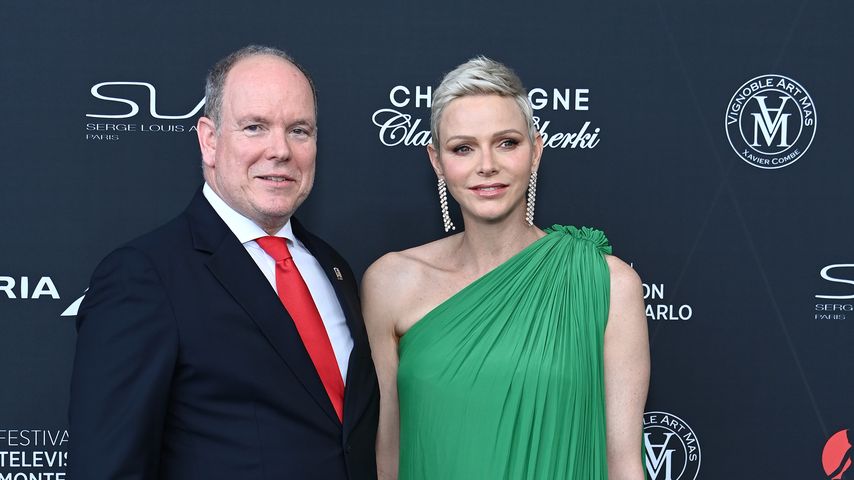 In Oslo: Fürst Albert und Charlène beim Knutschen erwischt!