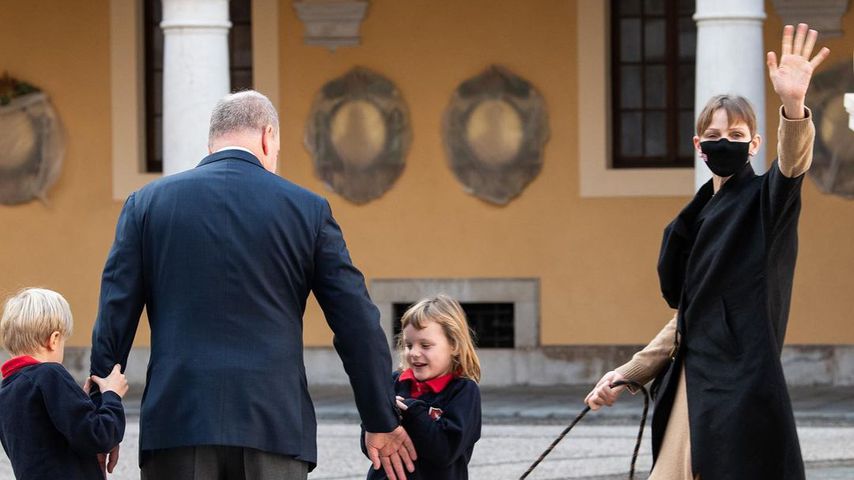 Fürstin Charlène, Fürst Albert und ihre beiden Kinder