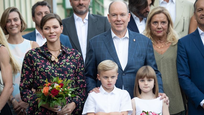 Fürstin Charlène und Fürst Albert II. von Monaco mit ihren Kindern