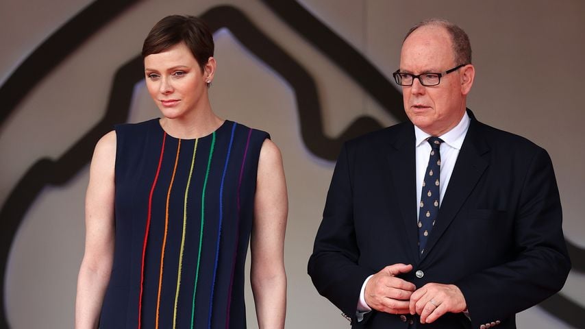 Ohne seine Charlène? Fürst Albert besucht eine Filmpremiere