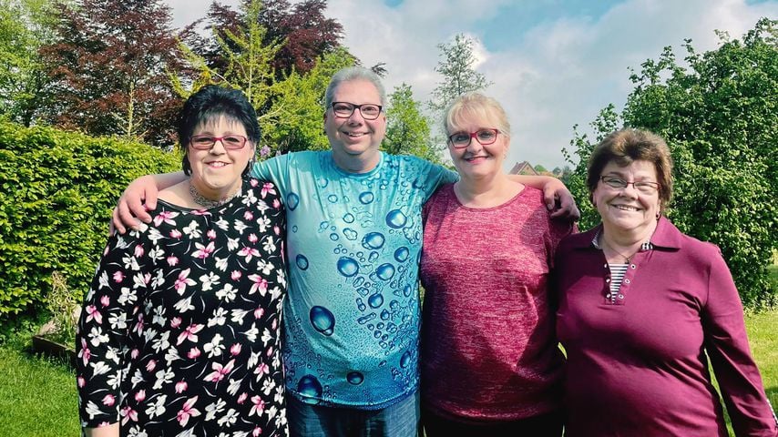 Gabi, Tobias, Andrea und Tobias' Mama Marianne bei "Schwiegertochter gesucht"