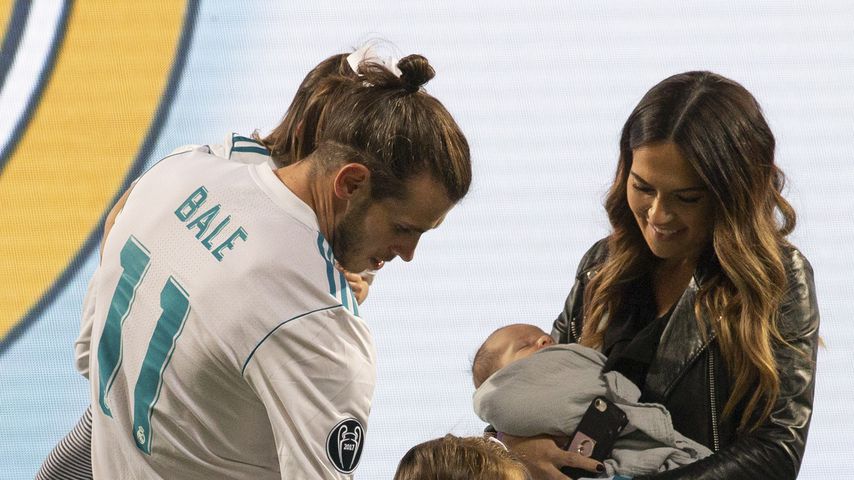 Gareth Bale mit seiner Frau Emma und ihren Kindern 2018 in Madrid