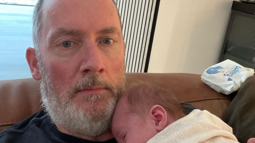 Charlotte Crosbys Papa und seine Enkelin Alba