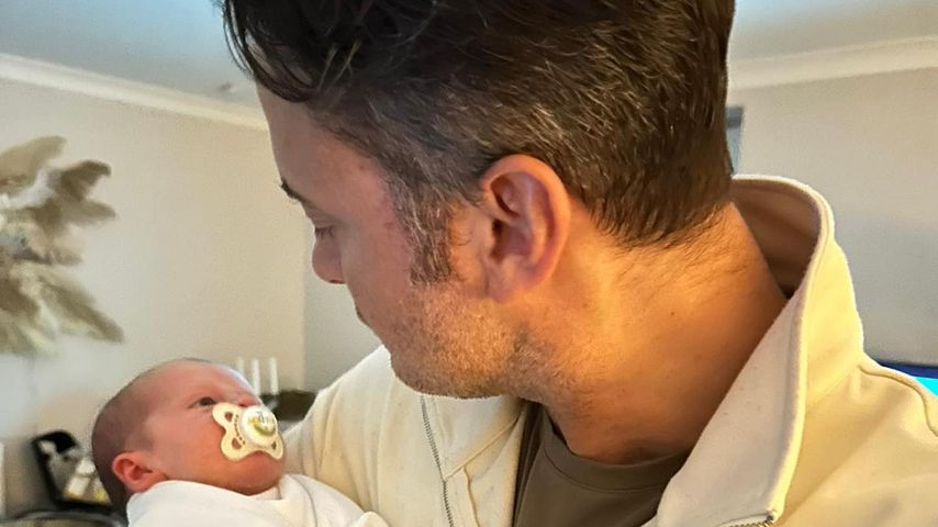 Gary Lucy mit seiner kleinen Tochter