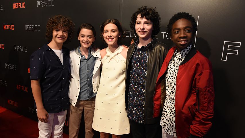 Globe-Selfie-Wahn: Alle Stars lieben "Stranger Things"-Kids!