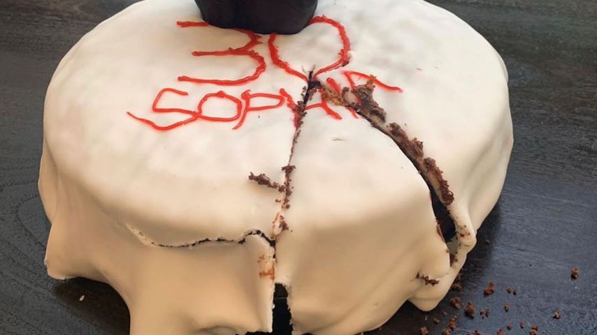 Geburtstagstorte von Sophia Thomalla zu ihrem 30. Geburtstag