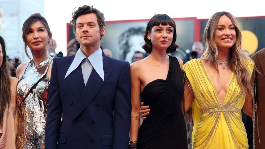 Gemma Chan, Harry Styles, Sydney Chandler und Olivia Wilde posieren bei den Filmfestspielen