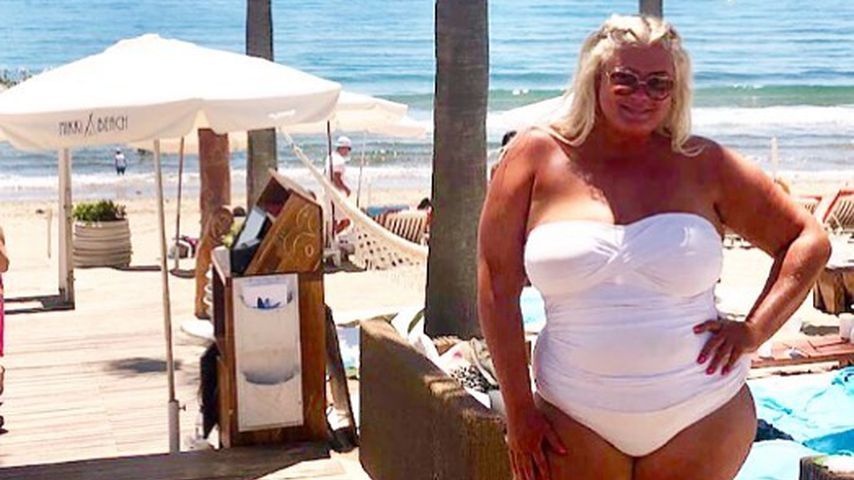 Gemma Collins flasht ihre Fans mit eigener Bikini-Kollektion