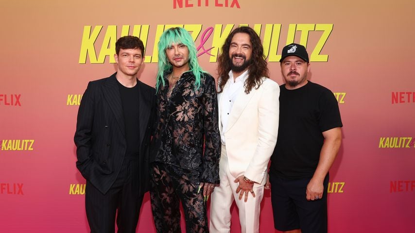 Georg Listing, Bill Kaulitz, Tom Kaulitz und Gustav Schäfer bei der Netflix-Premiere von "Kaulitz & Kaulitz" Staffel 2 in Berlin