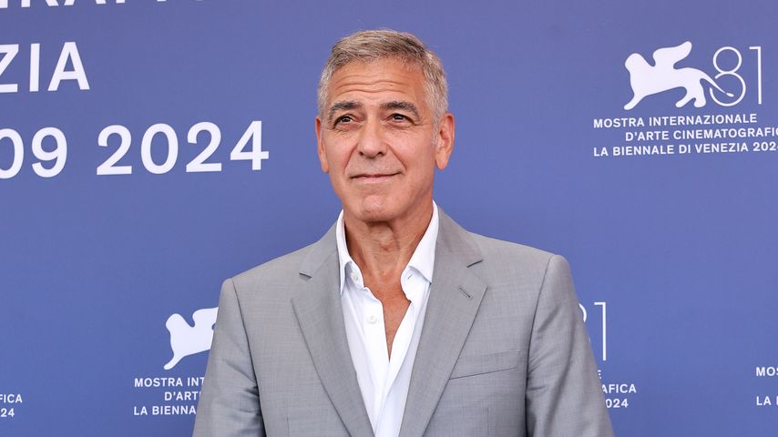 George Clooney überrascht mit neuer Haarfarbe in New York