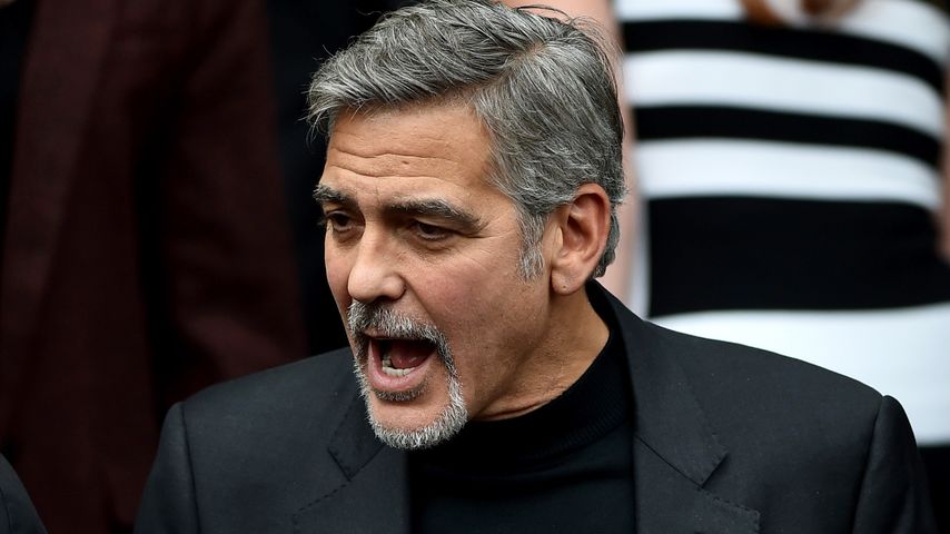 Super gelaunt! Amal & George Clooney am Flughafen in Berlin