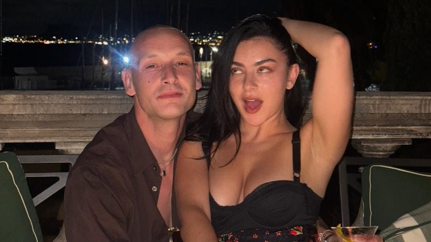 Charli XCX und George Daniel haben zweite Hochzeit gefeiert