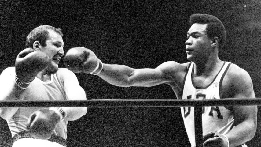 George Foreman und Iones Chepulis bei den Olympischen Spielen 1968 in Mexiko-Stadt