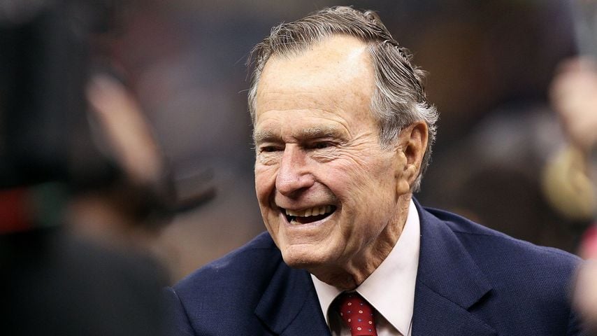 George H. W. Bush bei einem NFC-Spiel