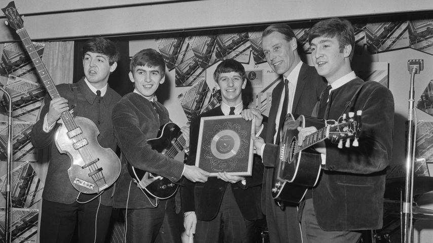 Dieser Serienstar verkörpert George Martin im Beatles-Biopic