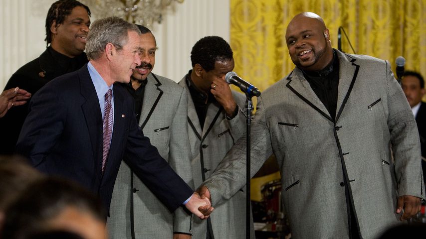 George W. Bush und Bruce Williamson, 2008