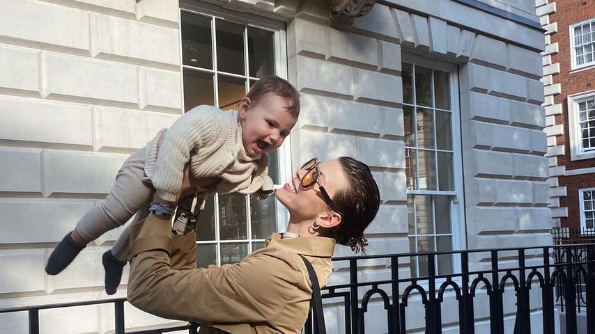 Georgia Fowler mit ihrer Tochter Dylan in London