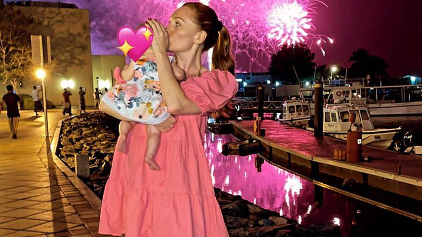Georgina Fleur mit ihrer Tochter im November 2021