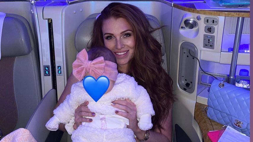 Georgina Fleur mit ihrer Tochter im Januar 2022