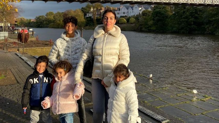 Georgina Rodriguez und ihre Kinder im November 2021