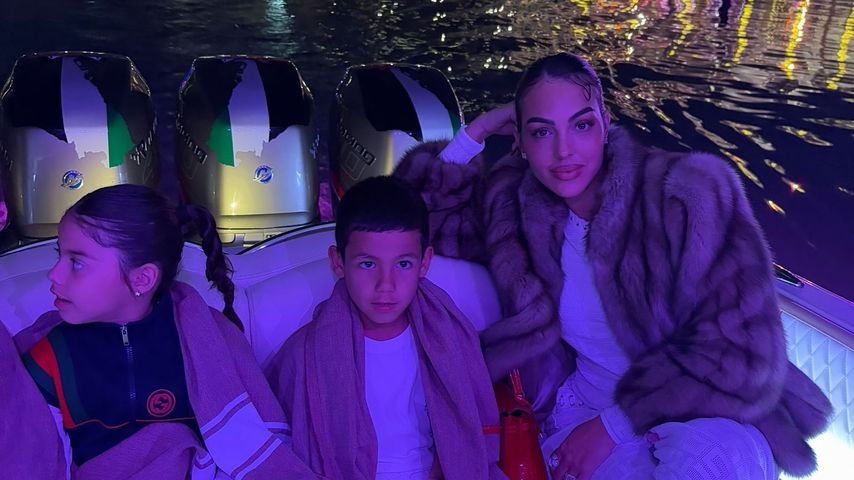Georgina Rodríguez mit ihren Kindern in Dubai