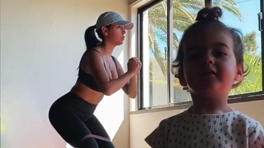 Babysitten und sporteln! Ronaldos Georgina teilt süßen Clip