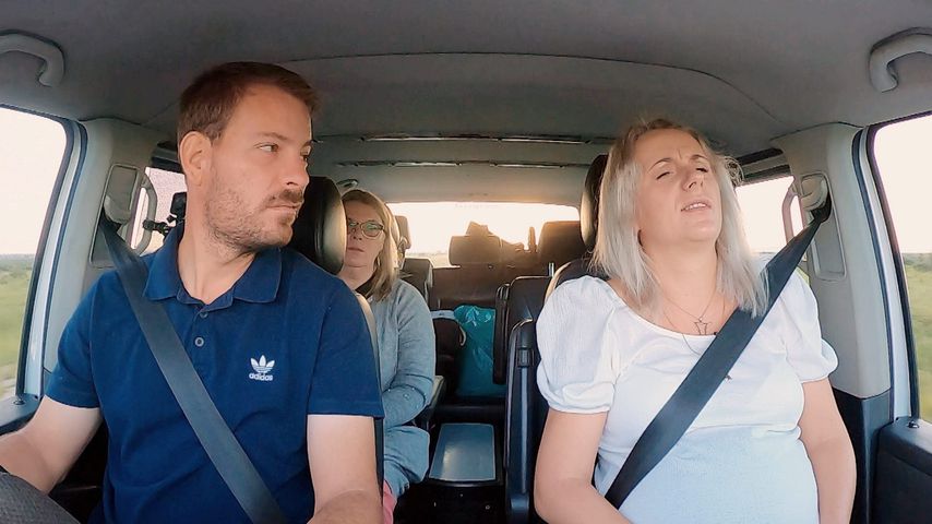 Gerald, Anna und Annas Mutter bei "Bauer sucht Frau – Gerald und Anna im Babyglück"