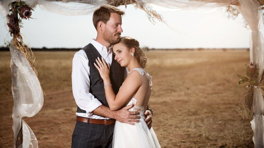 Bei der Hochzeit: Gerald & Anna beteten am Grab seiner Mama