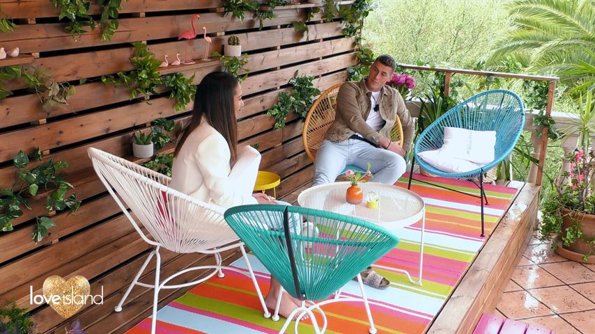 Geraldine und Giulio an Tag 8 bei "Love Island"